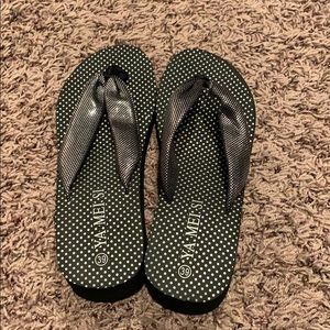 Never worn! Wedge Sandler’s